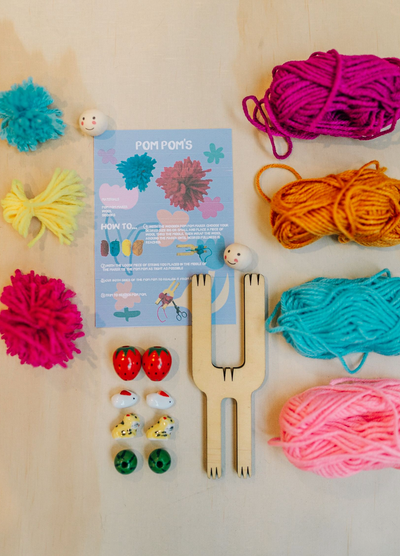 Pom Pom and Tassle Maker Kit